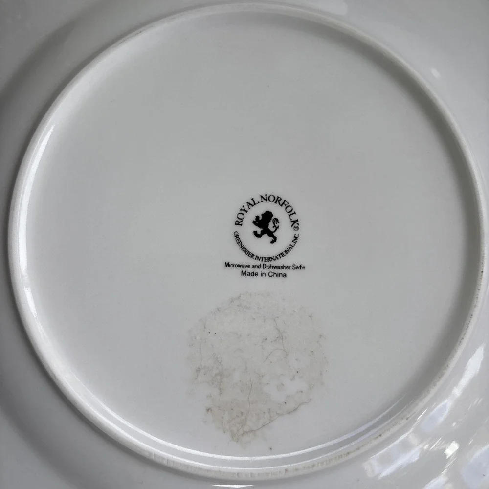 Royal Norfolk 10 1/2in. Dinner Plates Fall Leaves Acorns  Autumn Set of 4